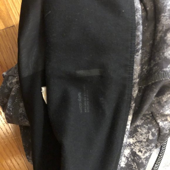 5 pairs of Lucy Perfect Core Capri’s - Picture 5 of 9